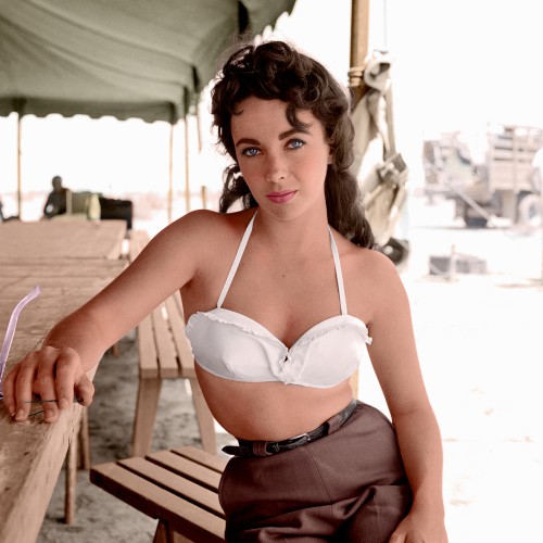 Elizabeth Taylor Behind the Scenes