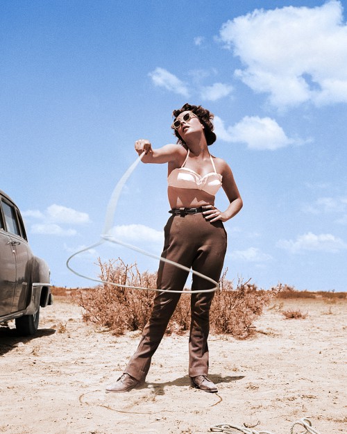 Elizabeth Taylor with Lasso