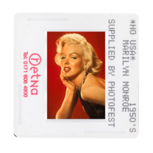 Marilyn Monroe: Glamour on Red