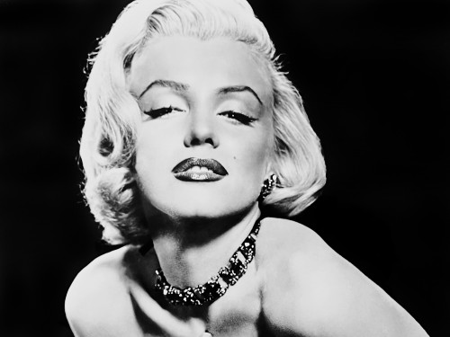 Marilyn Monroe: Elegance and Glamour